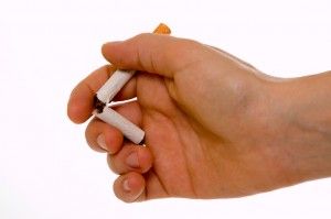 ¿Dejar de fumar inmediatamente o poco a poco?