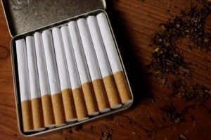 Razones por las que los jóvenes comienzan a fumar