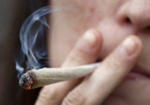 Los jóvenes españoles, los que más cannabis consumen en europa.