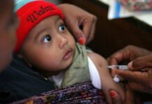 Los talibanes prohíben la vacunación infantil