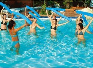 Fitness acuático para disfrutar haciendo ejercicio