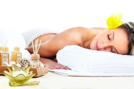 Masaje holístico y aromaterapia