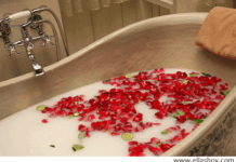 Relajarse con un Baño de Burbujas o Aceites Hidratantes baño relajante