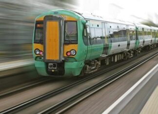 Cómo Cuidar tus Músculos al Viajar en Tren Cómo Cuidar tus Músculos al Viajar en Tren