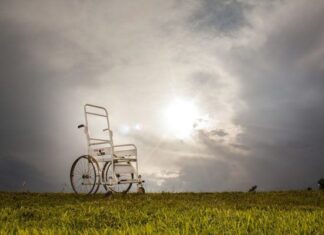 Mitos Falsos sobre la Esclerosis Múltiple Mitos Falsos sobre la Esclerosis Múltiple