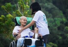 Cómo Elegir a un Cuidador para una Persona Mayor Cómo Elegir a un Cuidador para una Persona Mayor