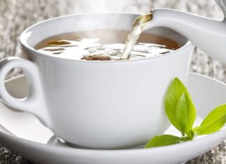 Combate el frío con una buena taza de té preparar la taza de te perfecta