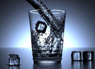 El peligro de beber demasiado AGUA El peligro de beber demasiado AGUA