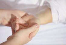 Cómo aliviar el dolor de muñecas dolor-muñecas