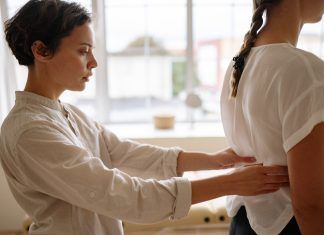 15 Consejos para Aliviar el Dolor Crónico de Espalda 🌟 dolor ciatico